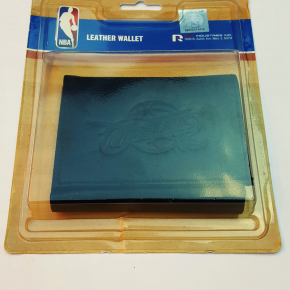 CLeveland Cavaliers Black Leather Wallet New - Picture 1 of 2